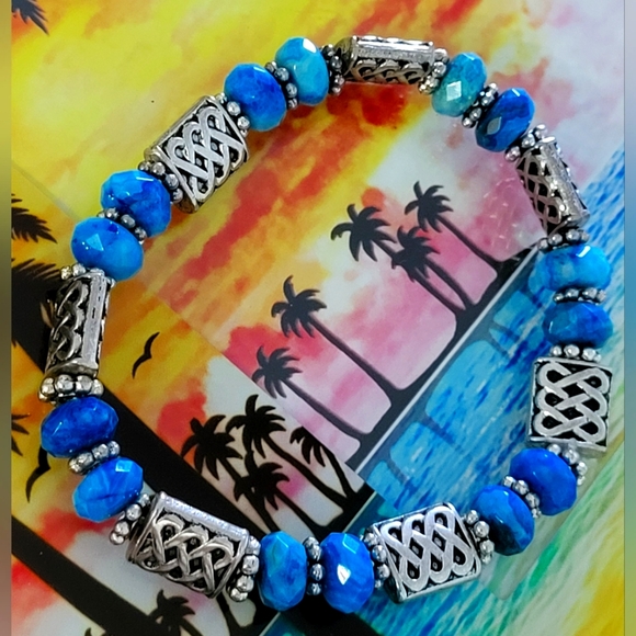 Turquoise Beaded Stretch Bracelet - Picture 5 of 5